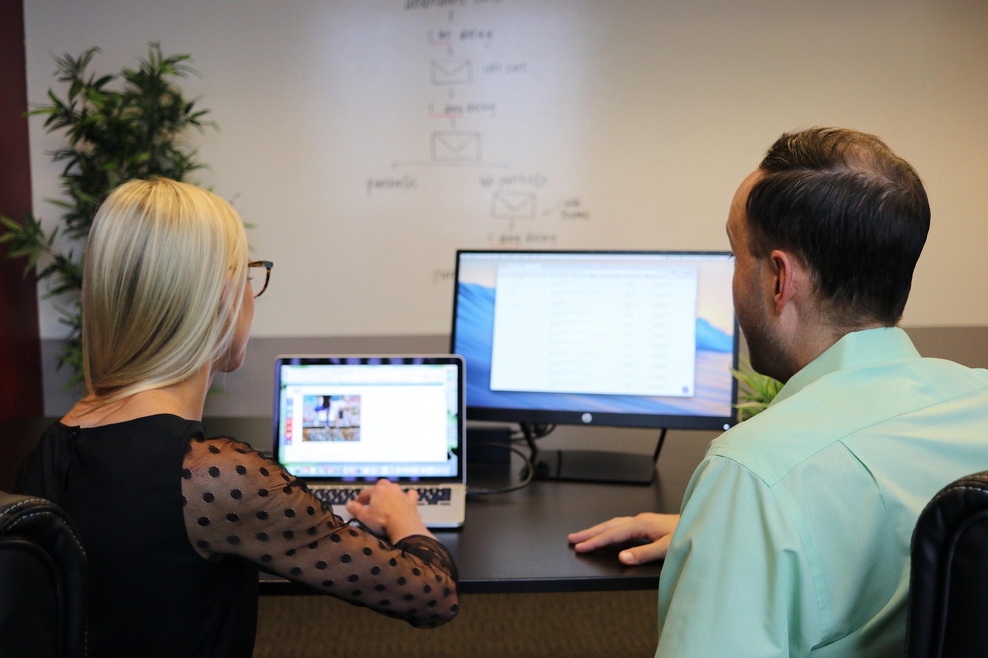 BEKKARAT TECH – Building success through teamwork and shared expertise BEKKARAT TECH – Strong and Collaborative Teams