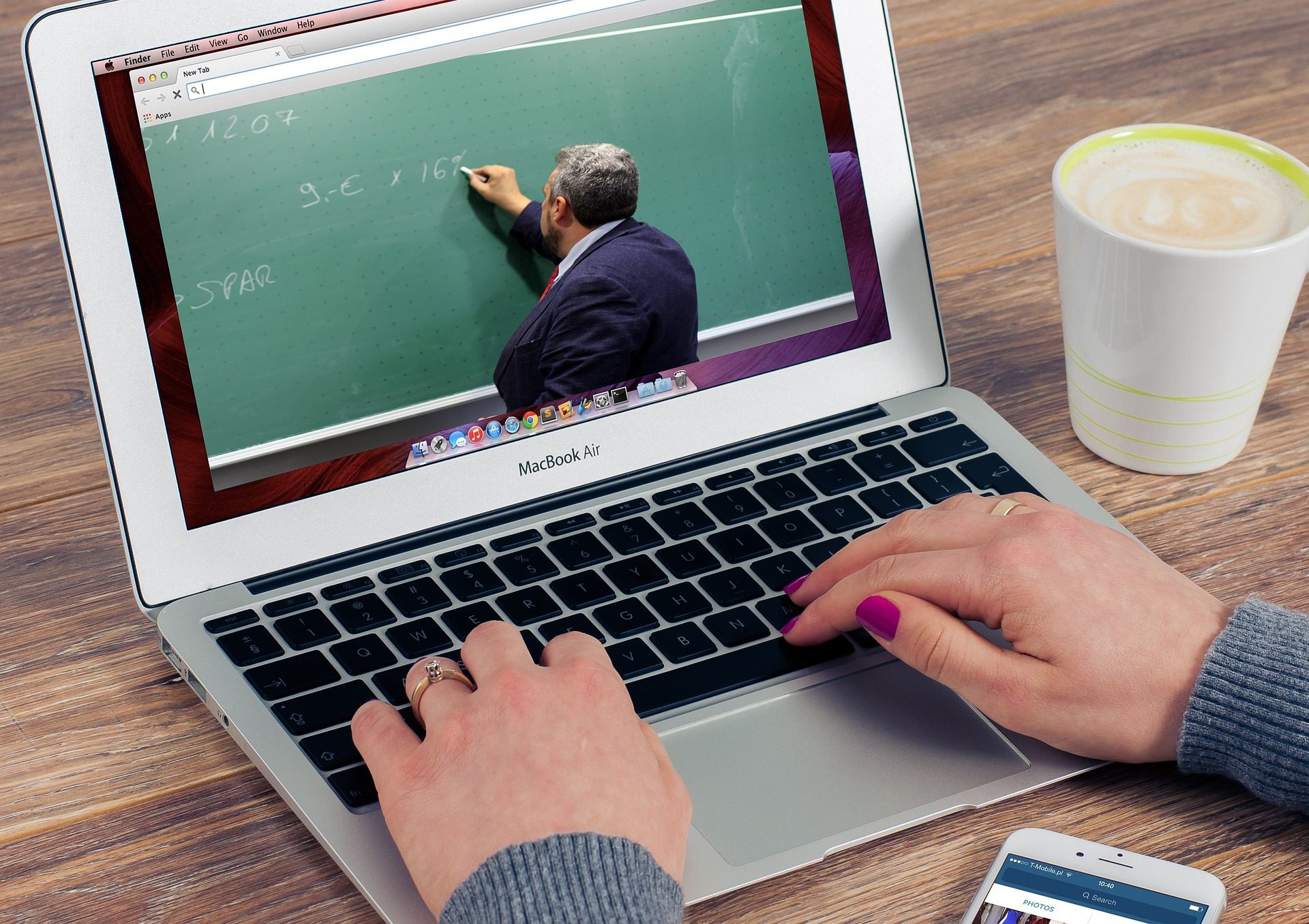 BEKKARAT TECH – Join our interactive sessions to stay updated on the latest tech trends BEKKARAT TECH Webinars – Learn and Connect